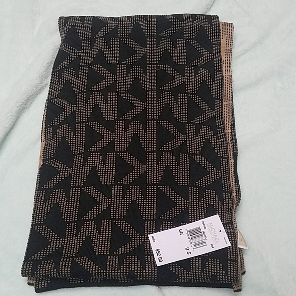 NWT Michael Kors "MK" Scarf